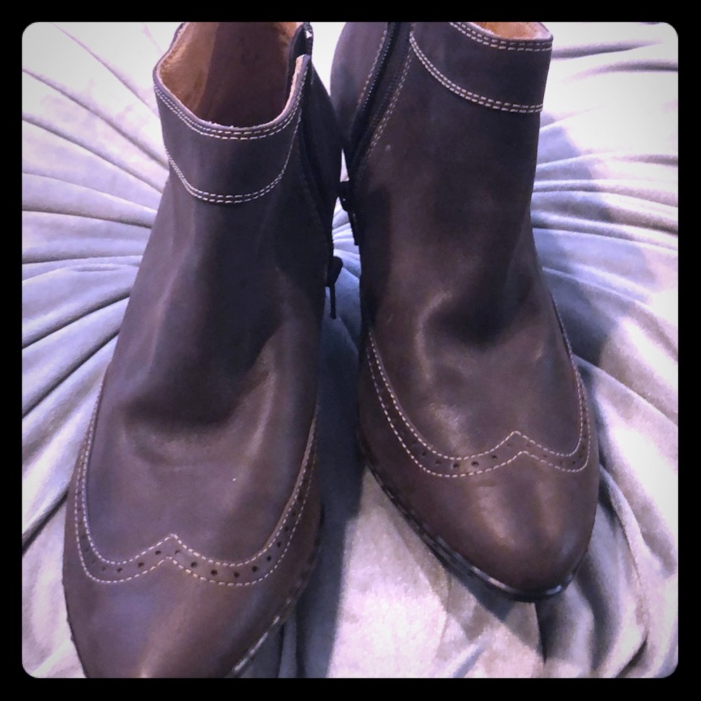 Woman’s brown ankle boots